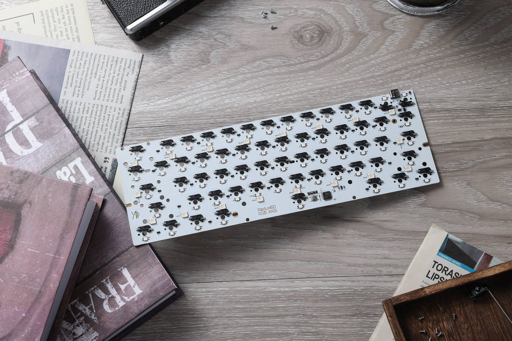 Holy60 hotswap PCB back with sockets